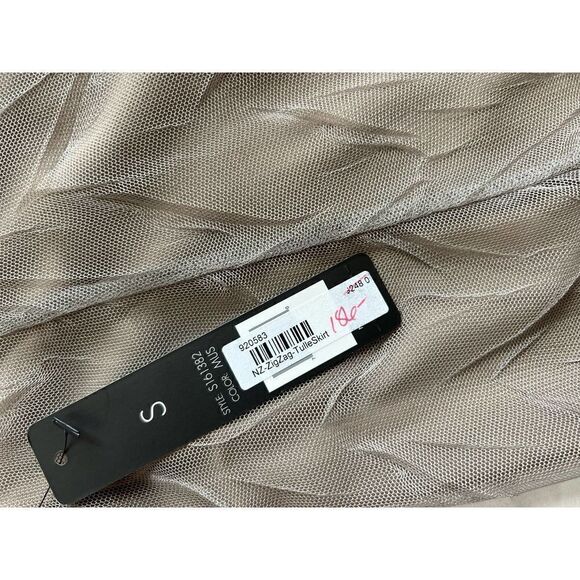 NIC + ZOE NWT MAXI ZIG ZAG TULLE SKIRT SIZE SMALL TAUPE - Picture 9 of 11